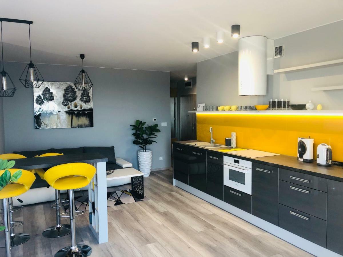 Apartament Elegance Yellow Rewal Exterior foto