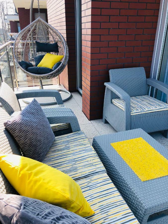 Apartament Elegance Yellow Rewal Exterior foto