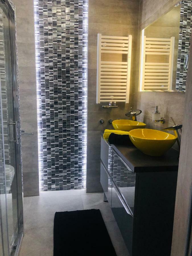 Apartament Elegance Yellow Rewal Exterior foto